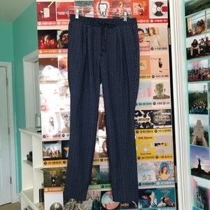 H&M FLOWY PATTERNED PANTS